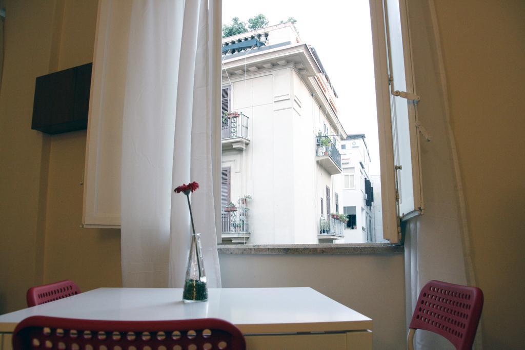 Castelnuovo Rooms #Politeama Palermo Rom bilde
